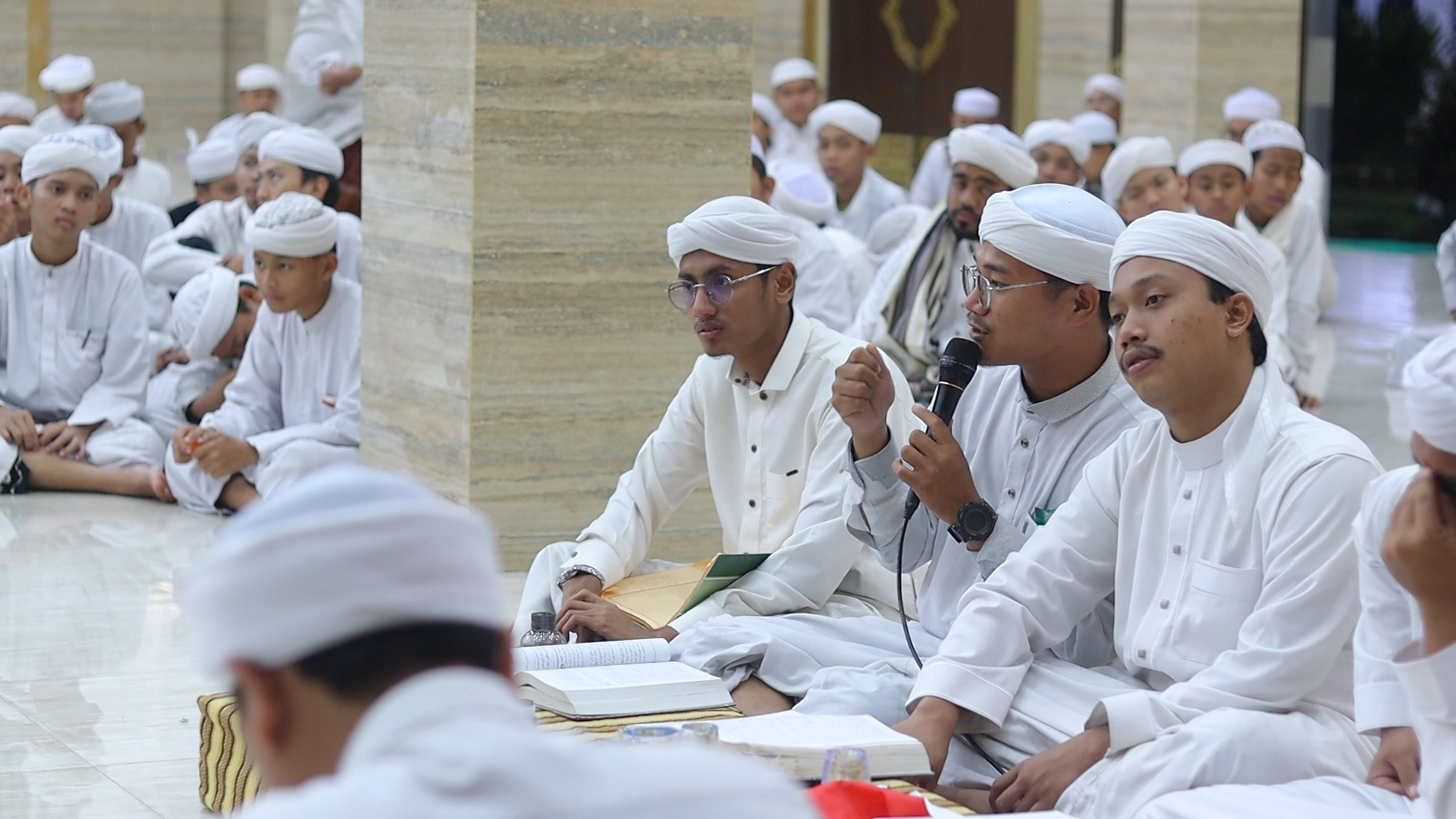 Bahtsul Masail (Forum Diskusi Keagamaan)